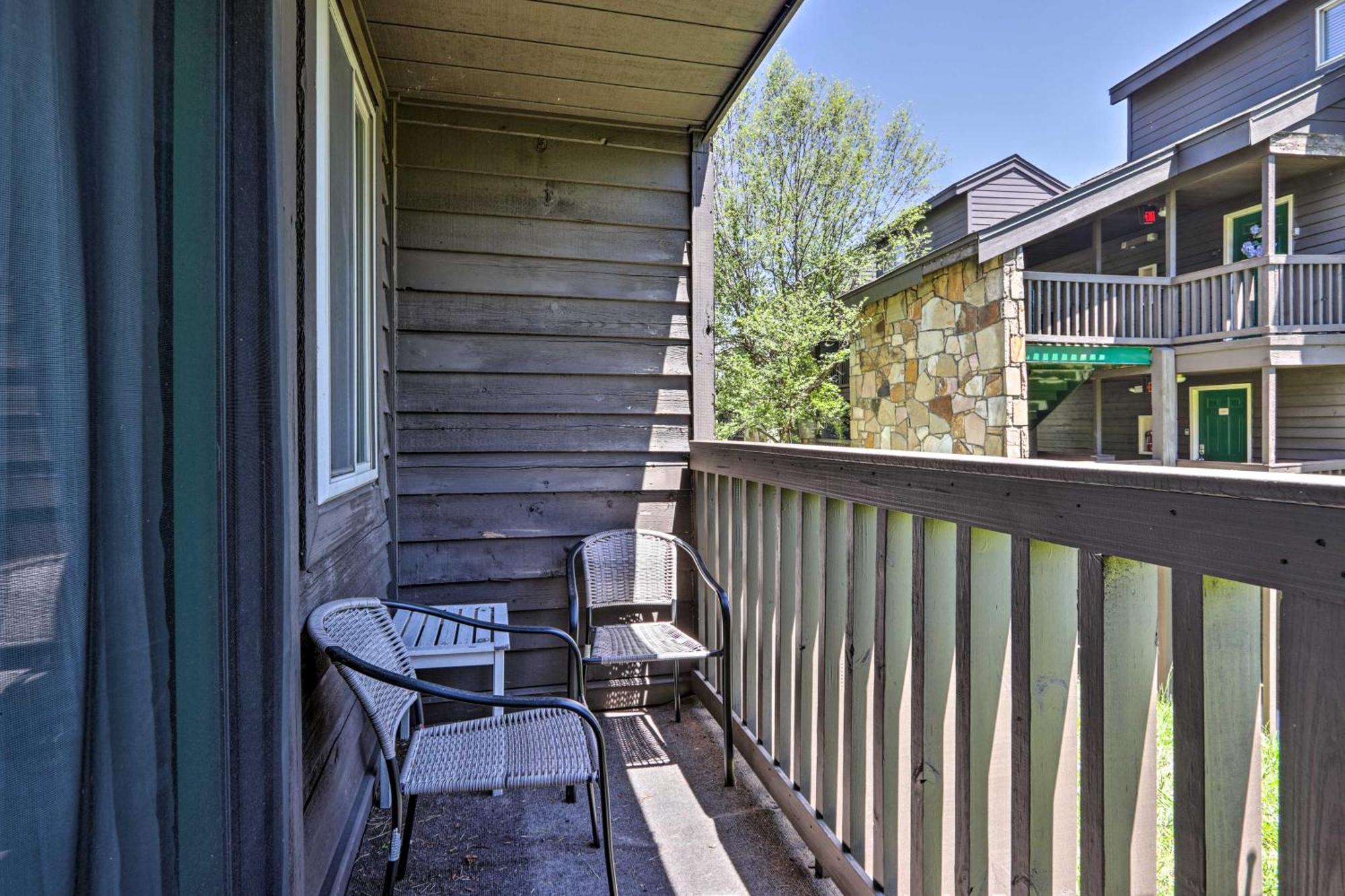 Condo With Pool And Grill Access About 4 Mi To Gatlinburg! Exteriör bild